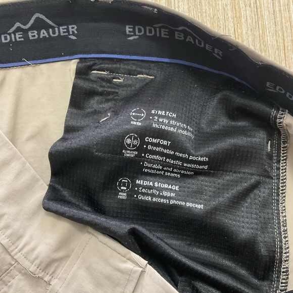 Eddie Bauer Mens size 38 Beige Cargo Shorts Chino Hiking Camp Stretch Outdoors - Picture 4 of 8
